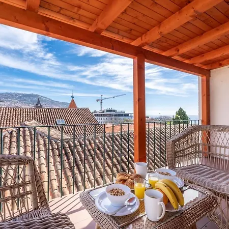 The Wine By An Island Aparthotel *