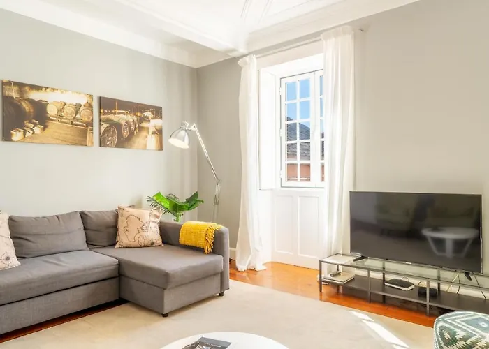 The Wine By An Island Aparthotel