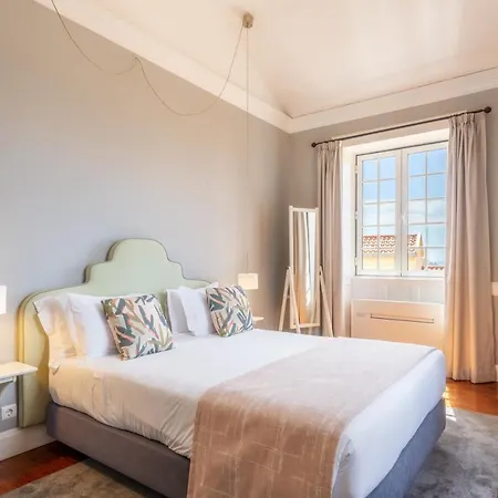 The Wine By An Island Apart Otel 4*