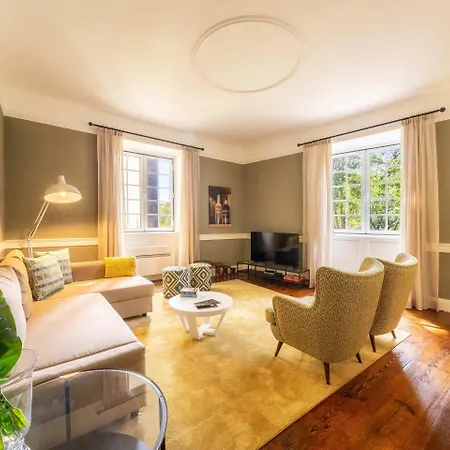 The Wine By An Island Apart Otel 4*