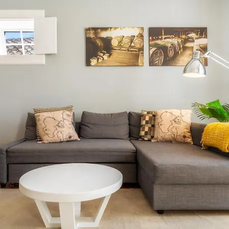 The Wine By An Island 4*