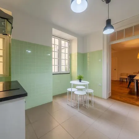 The Wine By An Island 4*