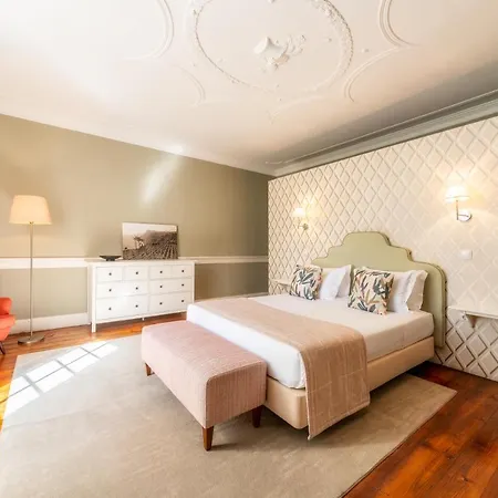 The Wine By An Island 4*