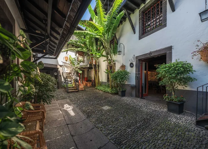 The Wine By An Island Hotel apartamentowy Funchal (Madeira)